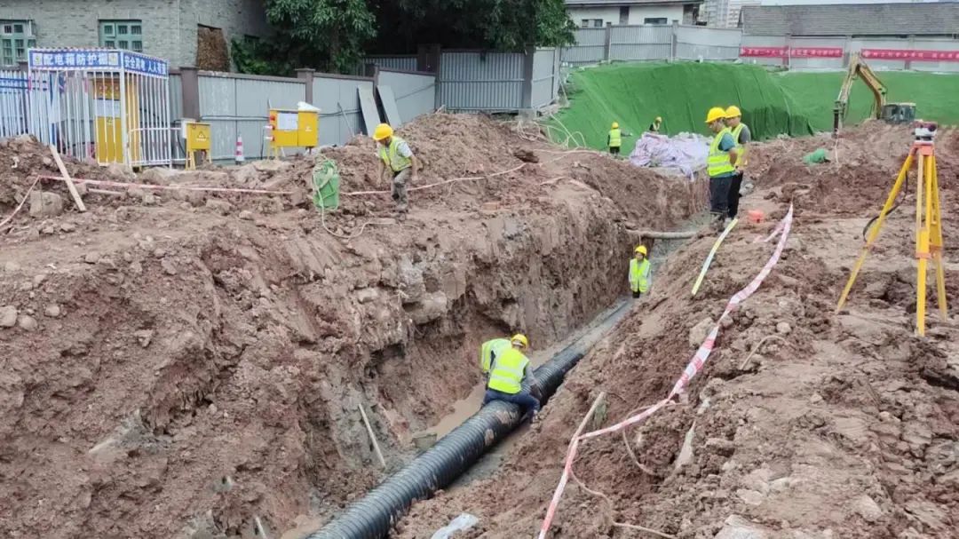 城軌快線15號線陳家橋站完成污水管遷改2.jpg